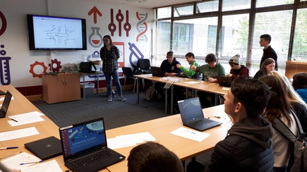 students in class at a workshop