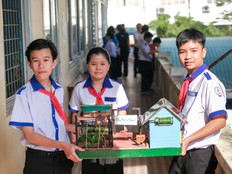Students pose with the Green Garden prototype.