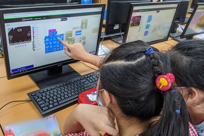 Students using micro:bit classroom in Hong Kong