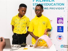 Students presenting the Smart Tunnel Lighting project.