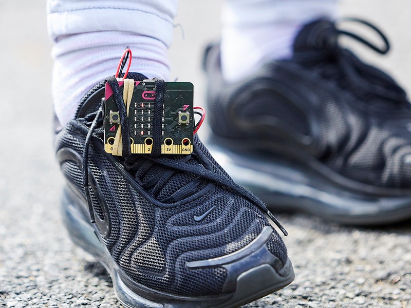 Sensitive step counter | micro:bit