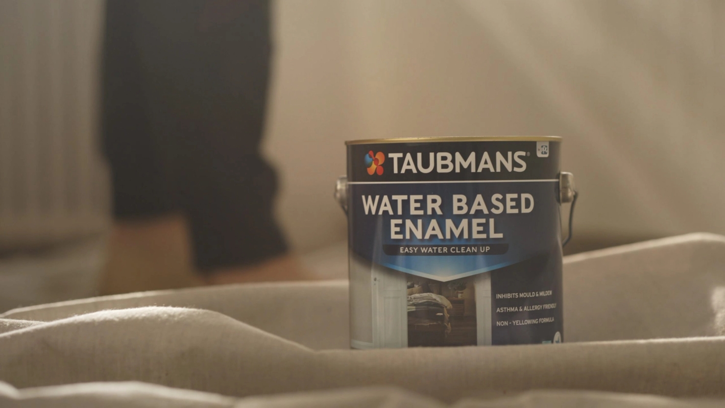 TAUBMANS COLOURSMITH  - LYNDALL