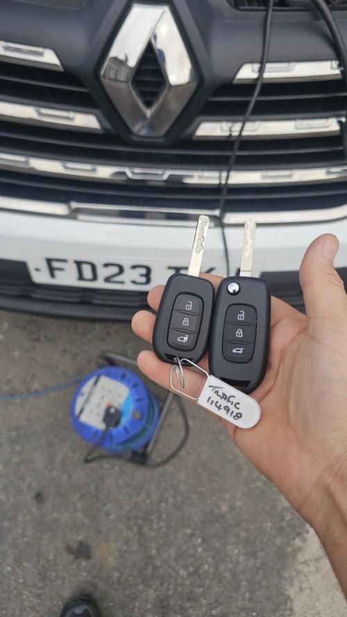 Renault Trafic flip key (spare key) by Lock City in Knowle