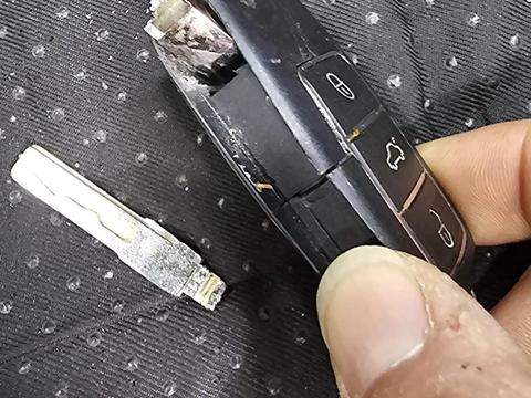 Skoda Octavia flip key (replacement) by Lock City in St George Troopers Hill
