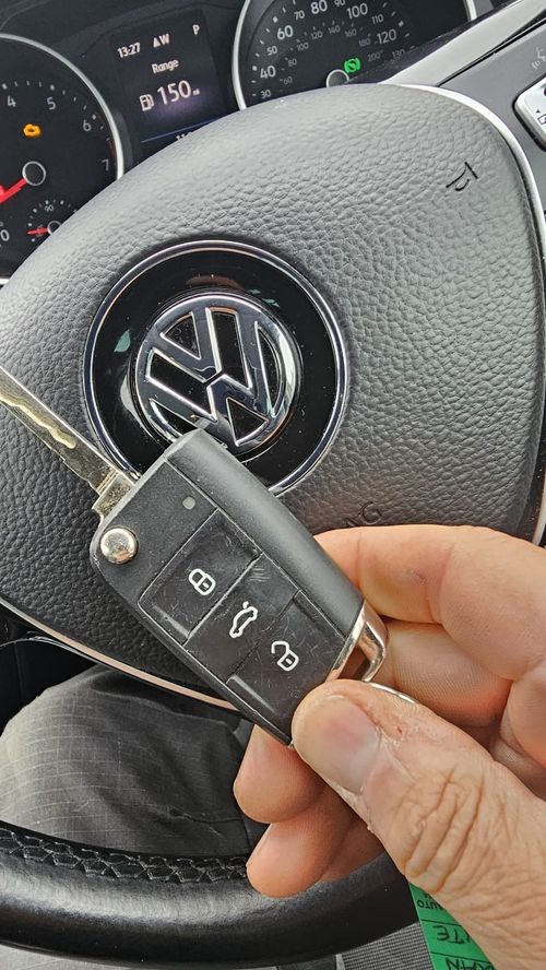 VW Tiguan flip key by Lock City in Kingswood