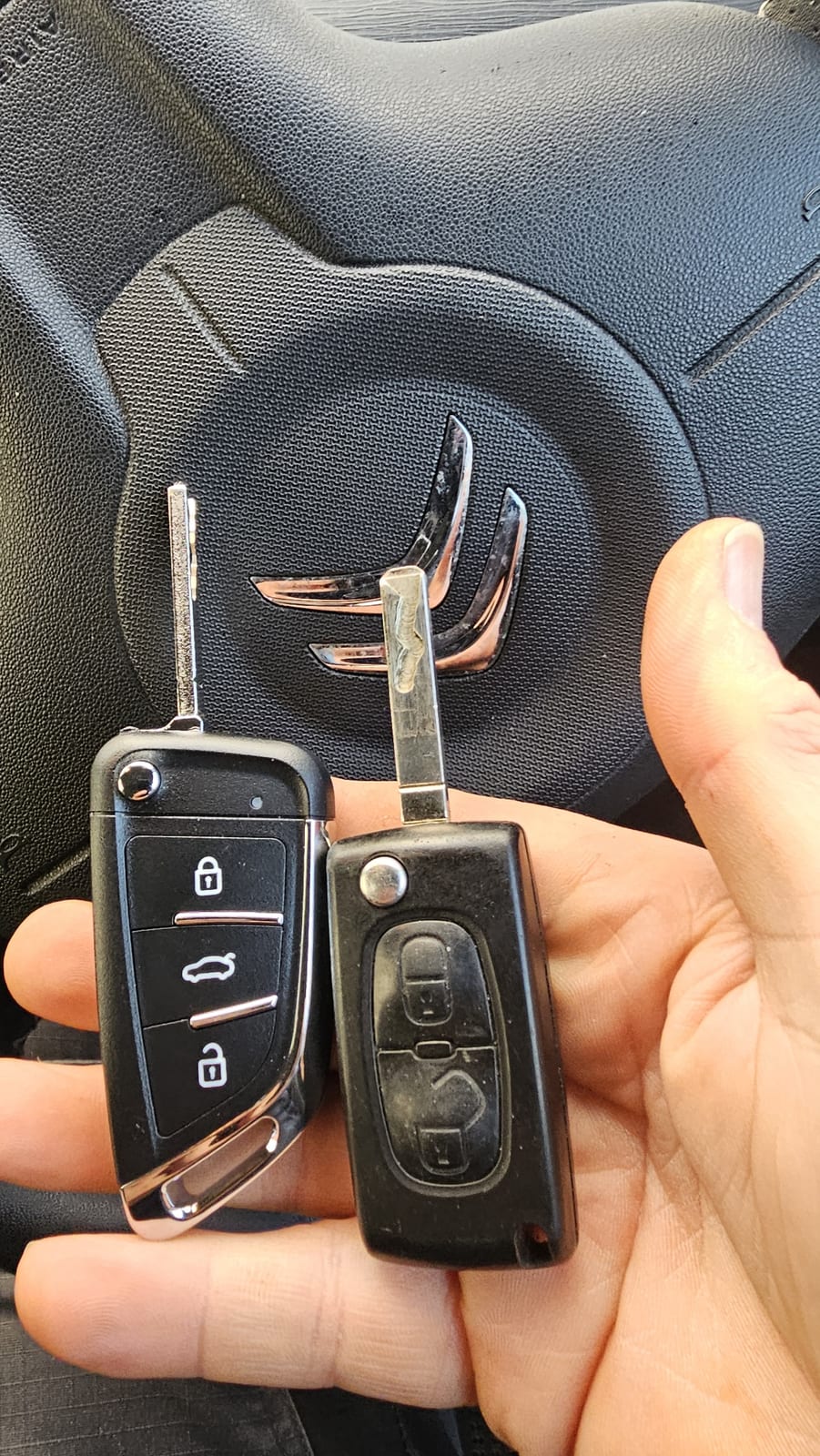 Citroen C3 flip key (all keys lost) by Lock City in Ethandune