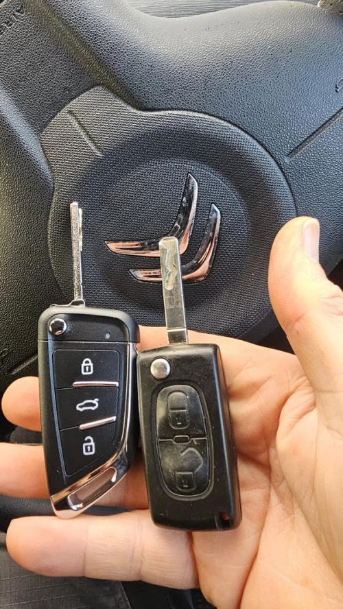 Citroen C3 flip key (all keys lost) by Lock City in Ethandune