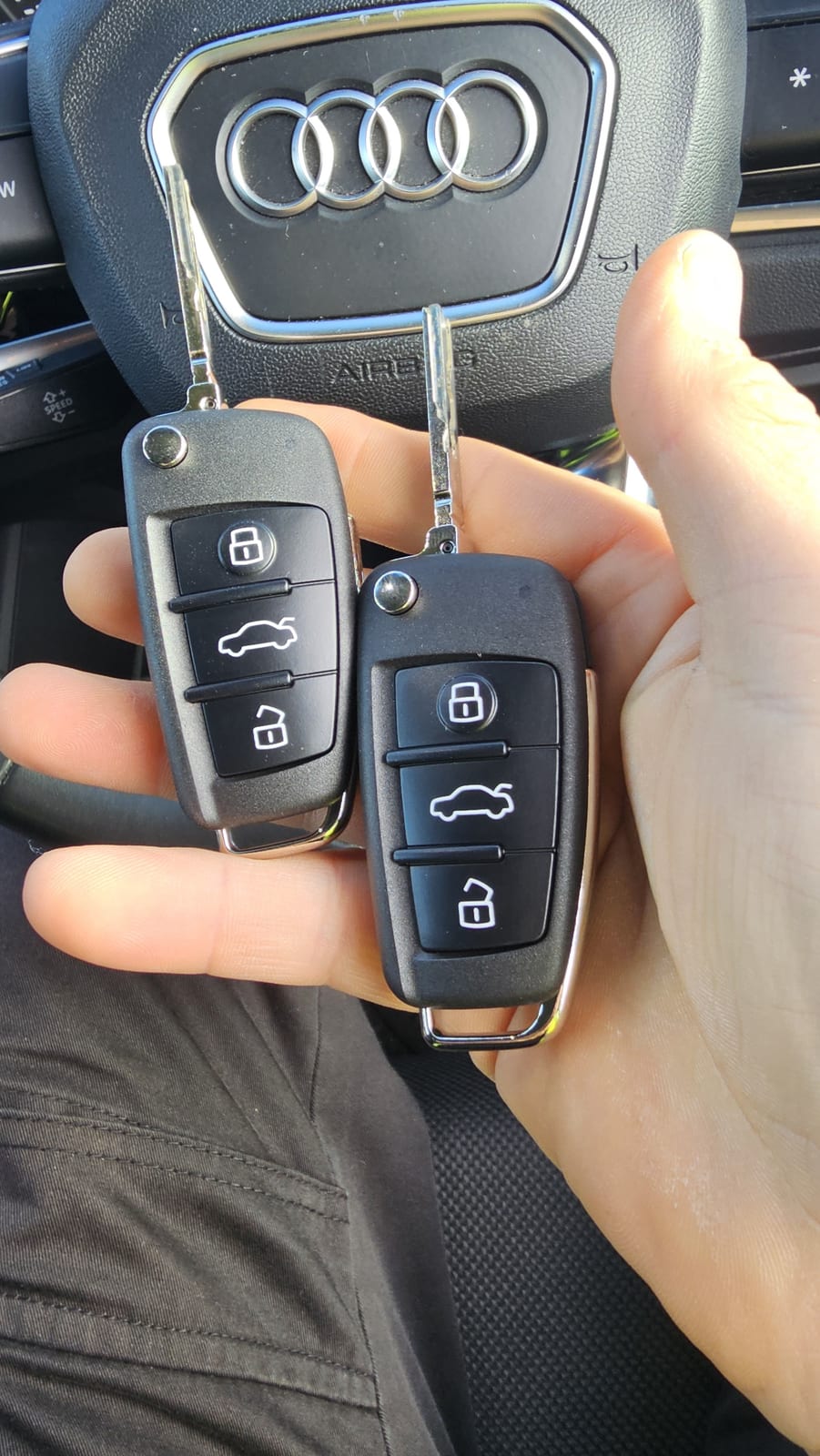 Audi Q3 flip key by Lock City in Bedminster