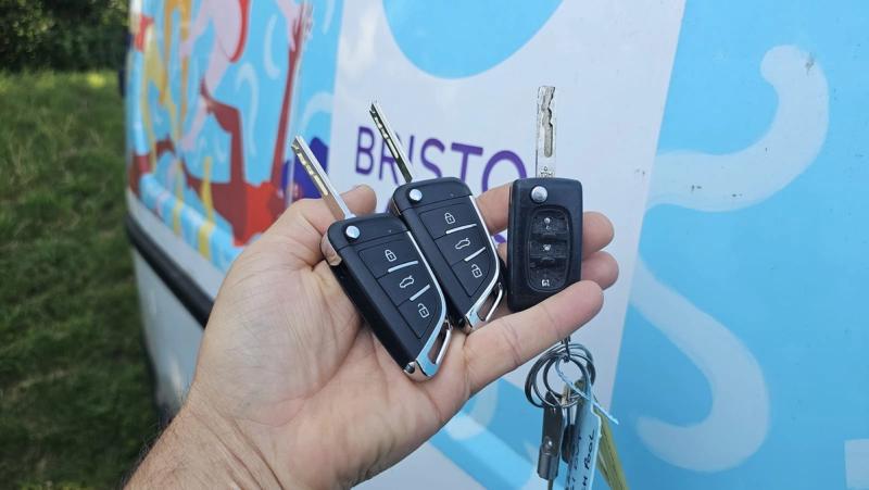 Peugeot Expert flip key (spare key) by Lock City in Bishopsworth