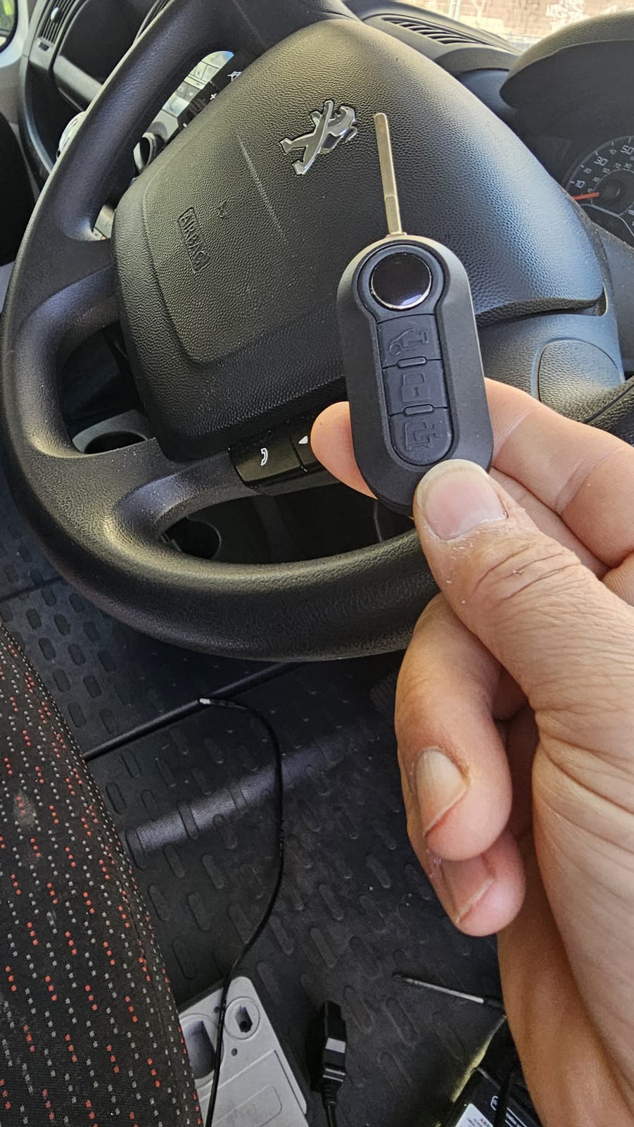 Peugeot Boxer flip key replaced by a Lock City locksmith in Bristol