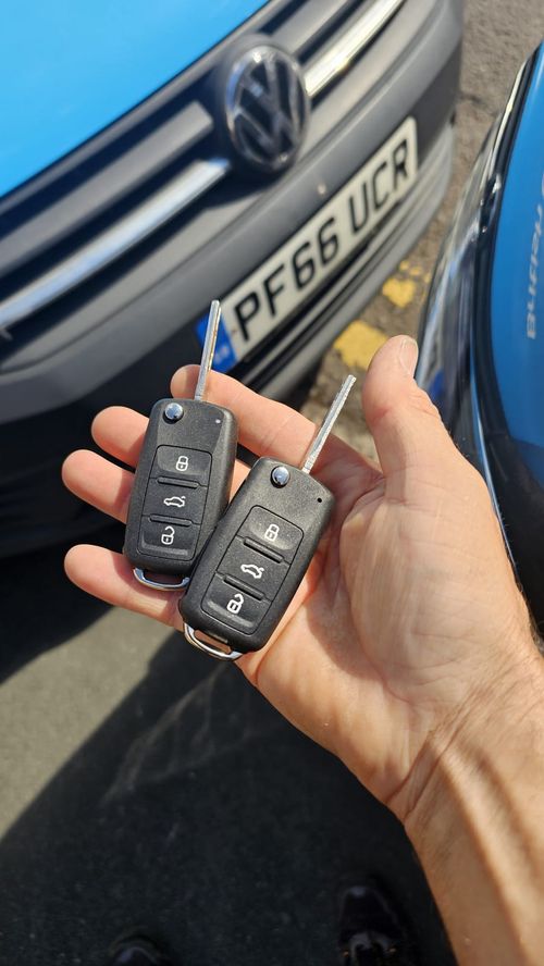 VW Caddy smart key (replacement) by Lock City in Kingswood