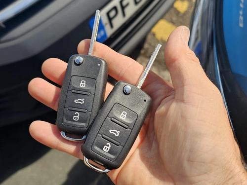 VW Caddy smart key (replacement) by Lock City in Kingswood
