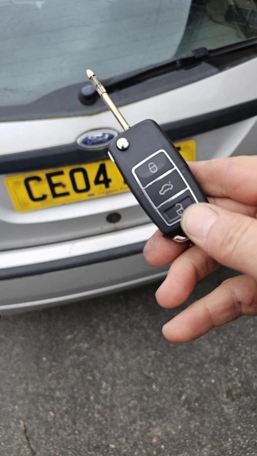 Ford Focus remote-head key (all keys lost) by Lock City in Cotham