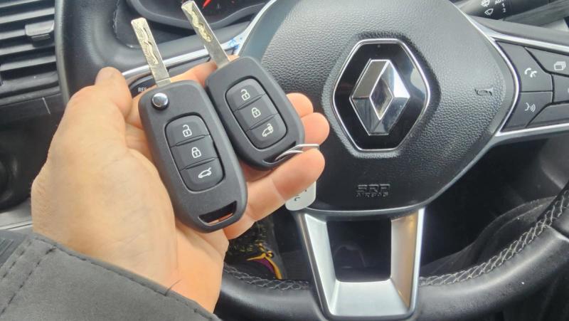 Renault Trafic flip key (spare key) by Lock City in Lawrence Hill