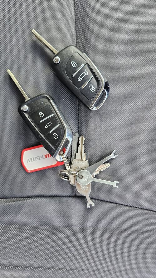 Citroen Berlingo flip key (spare key) by Lock City in Pill