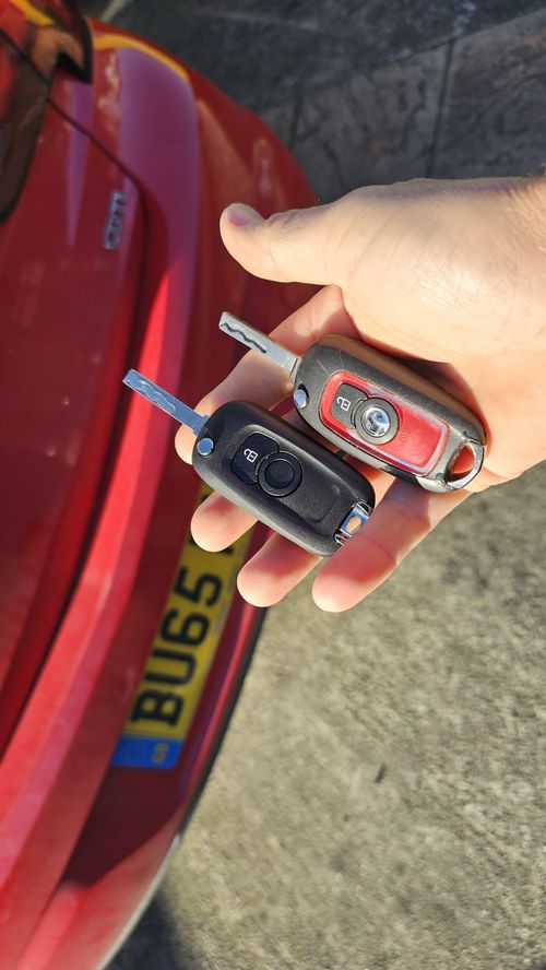 Vauxhall Astra flip key (spare key) by Lock City in Filwood
