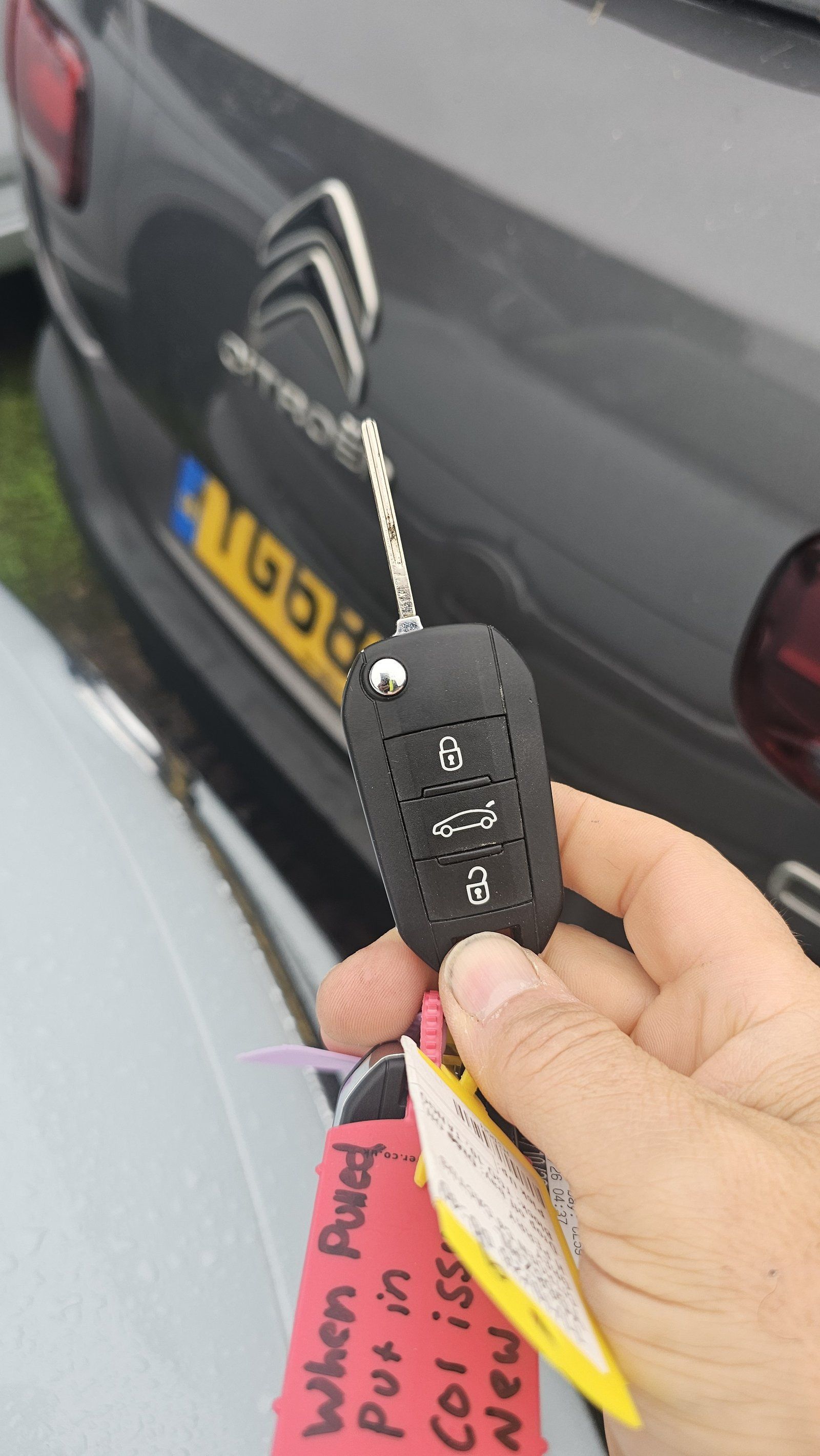 Citroën C4 flip key replaced by a Lock City locksmith in Wrington