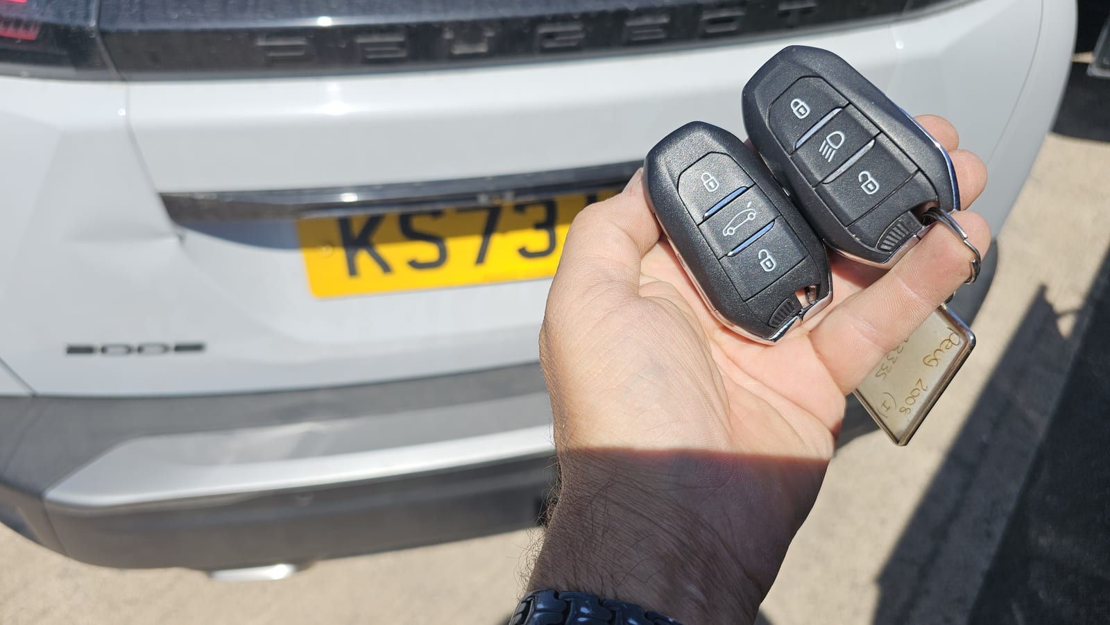 Peugeot 2008 flip key (spare key) by Lock City in Wrington