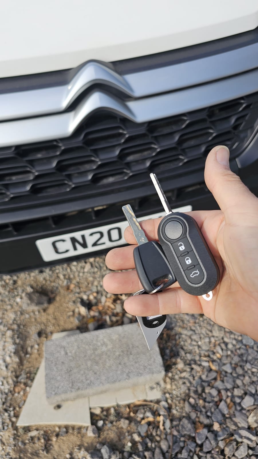 Citroen Relay flip key replaced by a Lock City locksmith in Winterbourne