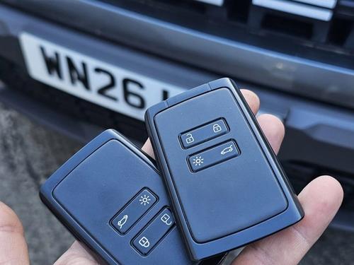 Dacia Duster flip key replaced by a Lock City locksmith