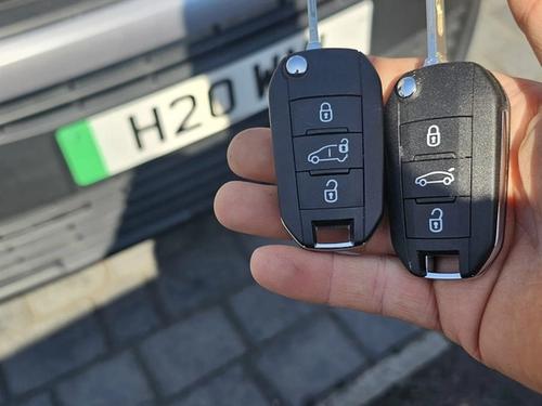 Peugeot Partner flip key (spare key) by Lock City in Yate North