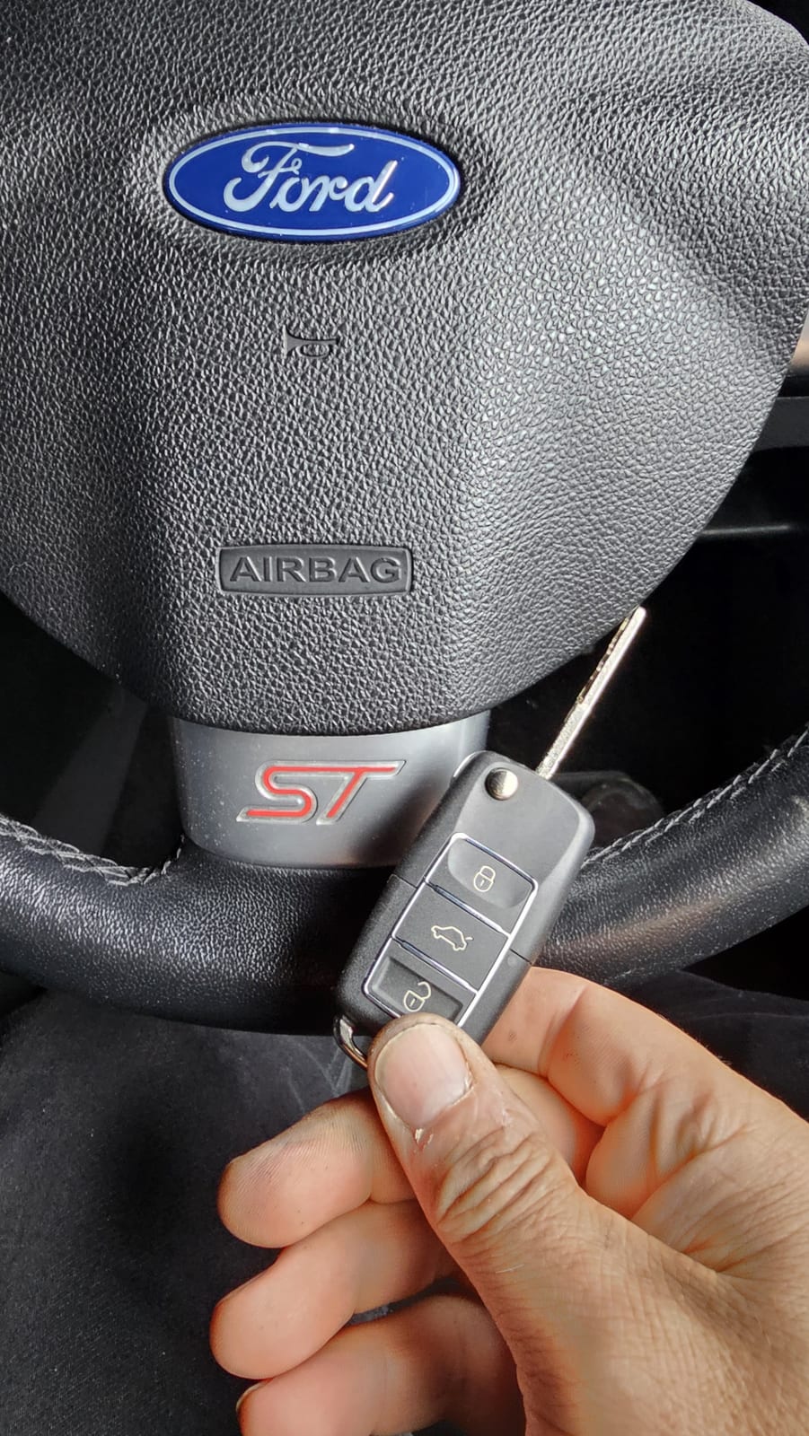 Ford Focus remote head key replaced by a Lock City locksmith in Bristol