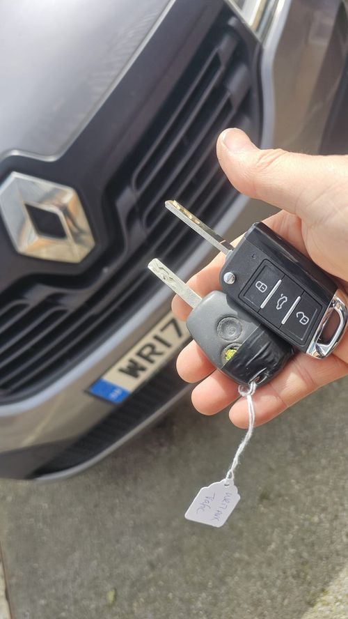Renault Trafic flip key (spare key) by Lock City in Bedminster