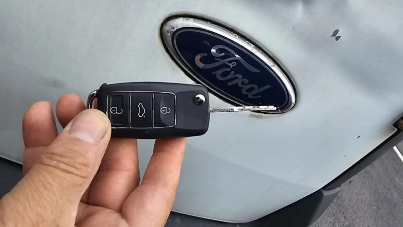 Ford Connect car key (replacement) by Lock City in Yate Central