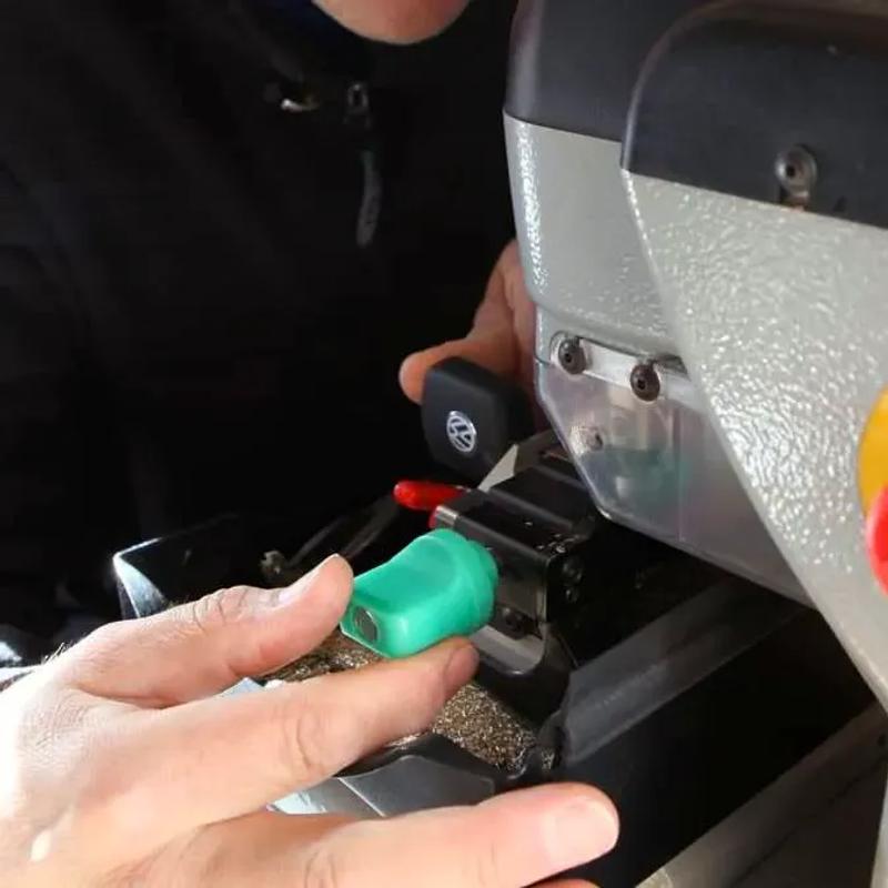 Mobile Auto Locksmiths Who Show Up, Fix Fast, and Care