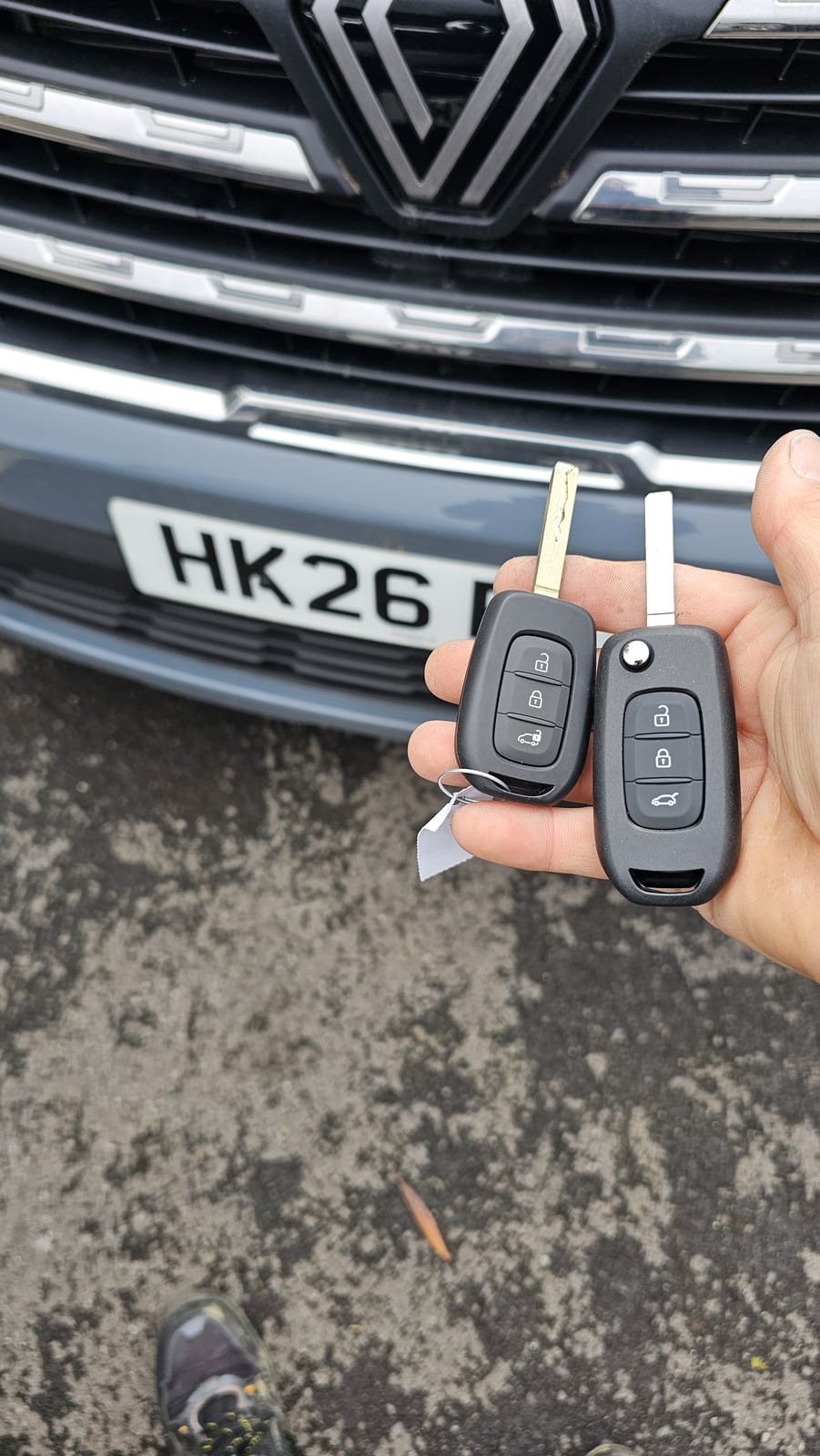 Renault Trafic flip key replaced by a Lock City locksmith in Bristol