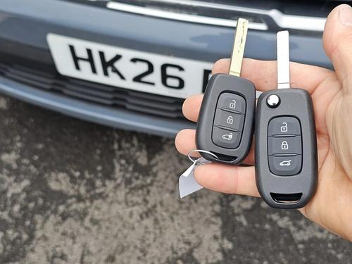 Renault Trafic flip key replaced by a Lock City locksmith in Bristol