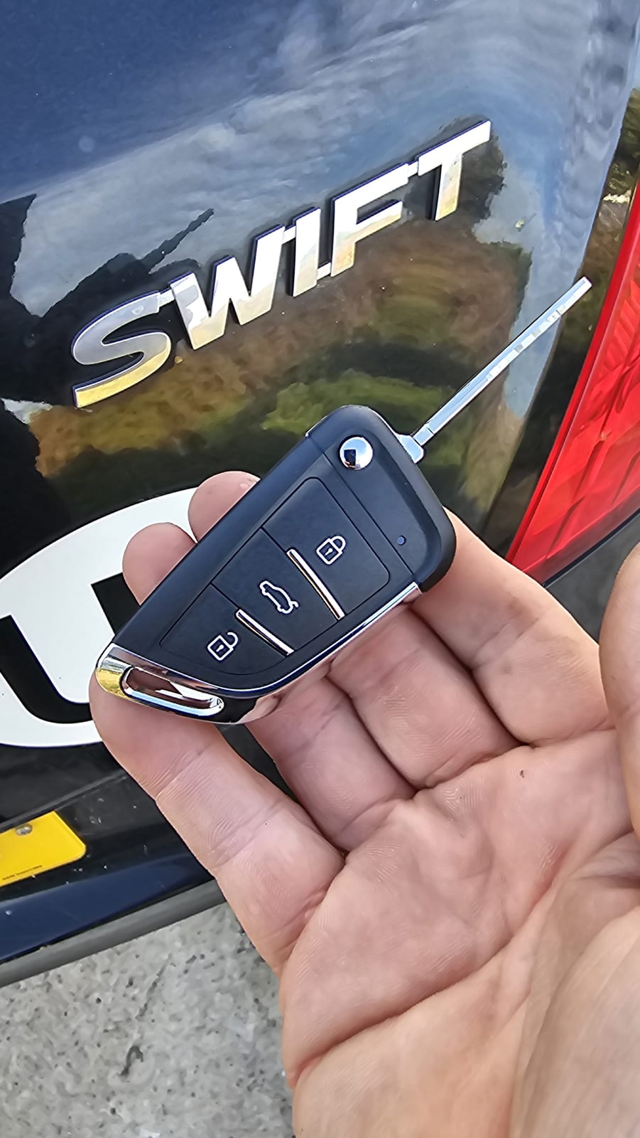 Suzuki Swift flip key replaced by a Lock City locksmith in Bath