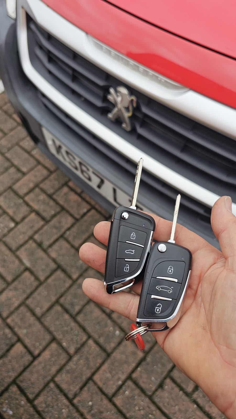 Peugeot Partner flip key replaced by a Lock City locksmith in Bristol