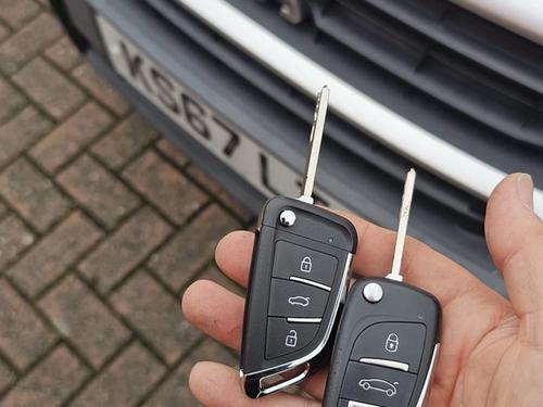 Peugeot Partner flip key replaced by a Lock City locksmith in Bristol