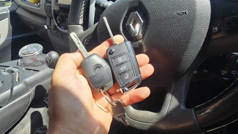 Renault Trafic flip key (spare key) by Lock City in Odd Down