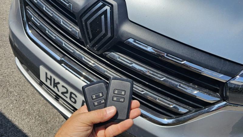 Renault Trafic flip key (all keys lost) by Lock City in Podsmead