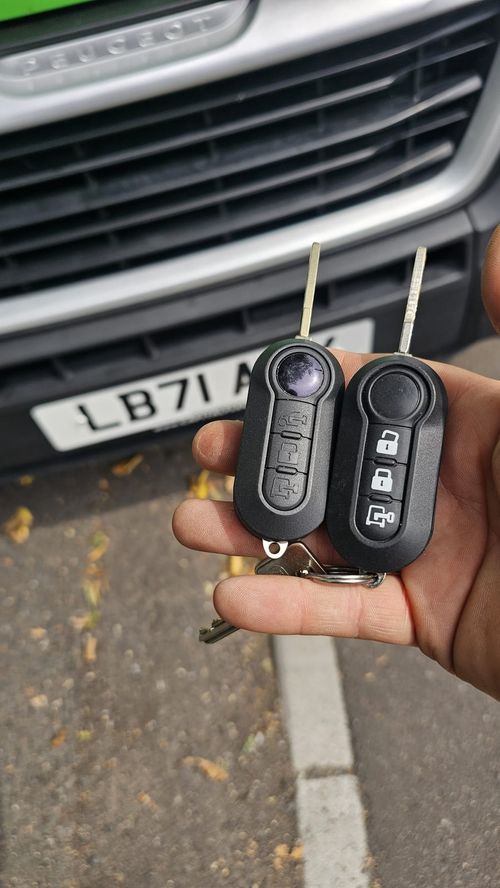 Peugeot Boxer flip key replaced by a Lock City locksmith in Radstock