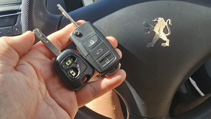 Peugeot 107 car key (spare key) by Lock City in Keynsham East