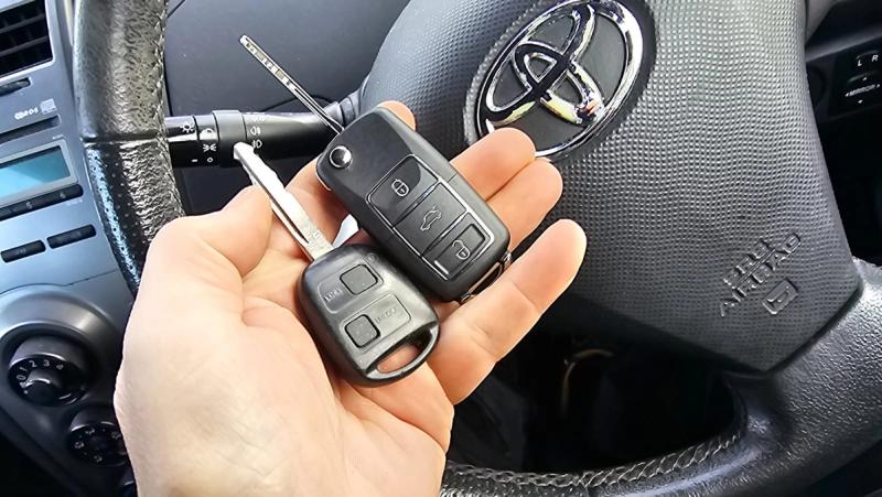 Toyota Yaris flip key (spare key) by Lock City in Southmead