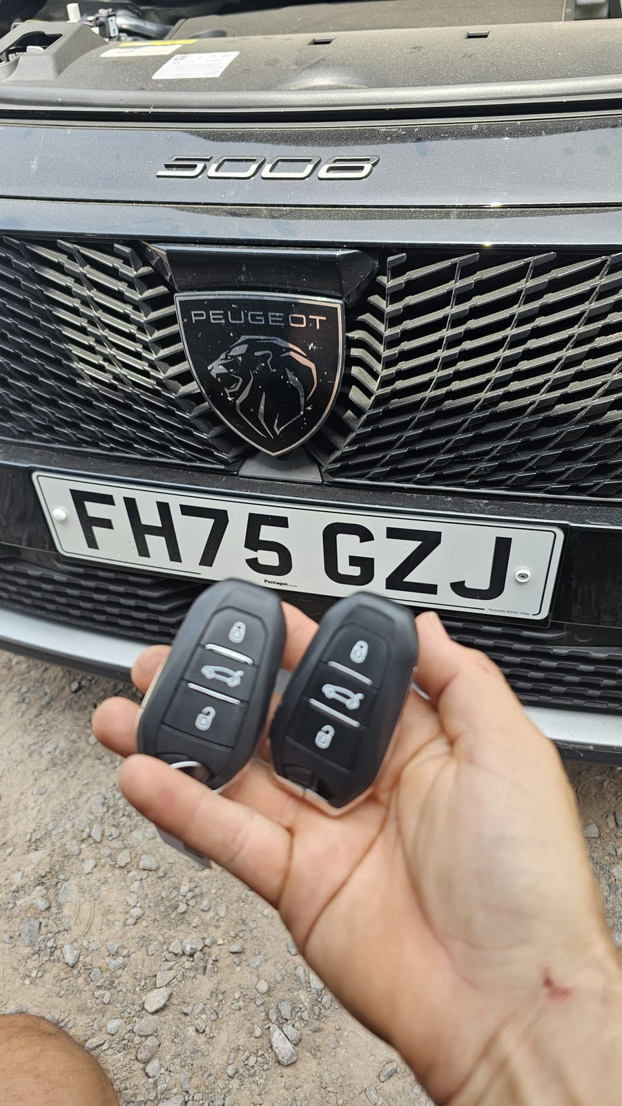 Peugeot 5008 flip key (spare key) by Lock City in Lawrence Hill