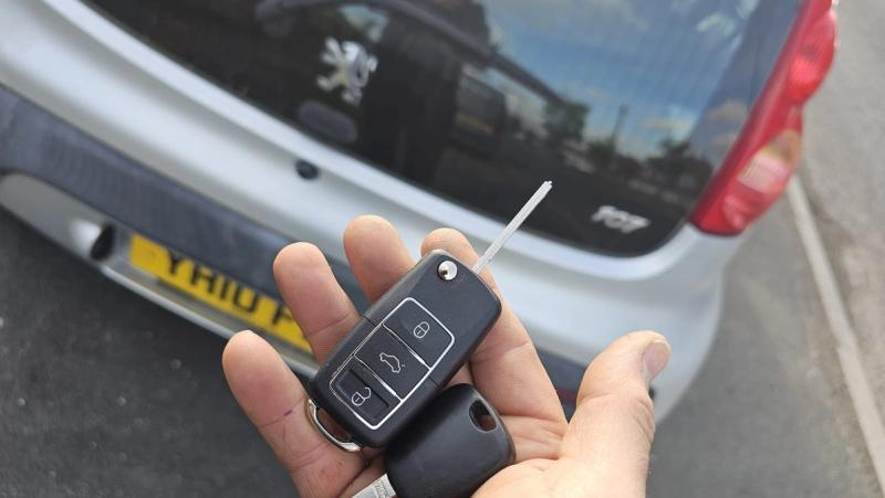 Peugeot 107 car key (spare key) by Lock City in Hartcliffe and Withywood