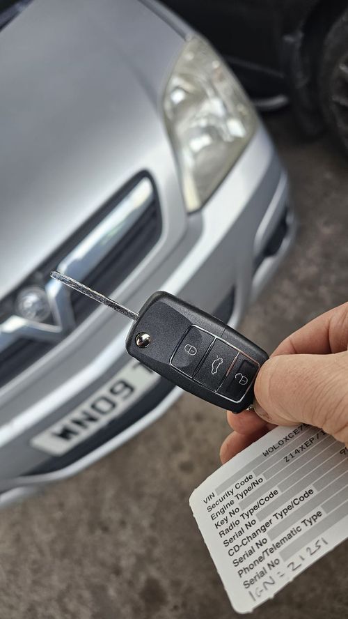 Vauxhall Meriva car key (replacement) by Lock City in Publow & Whitchurch