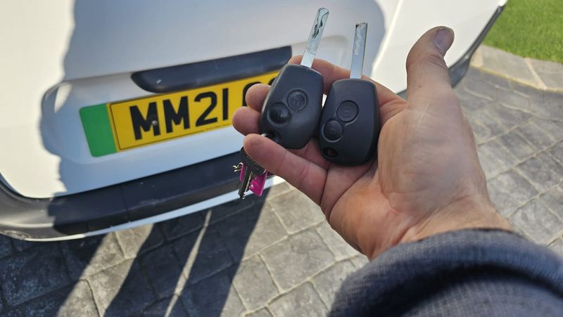 Renault Kango flip key (spare key) by Lock City in Publow & Whitchurch