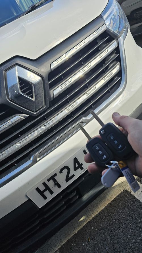Renault Trafic flip key (spare key) by Lock City in Filwood