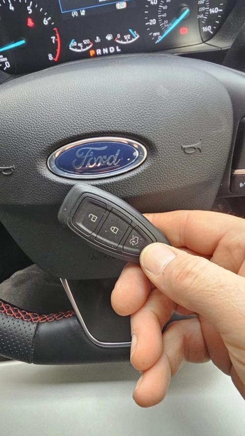 Ford Focus remote-head key (spare key) by Lock City in Central