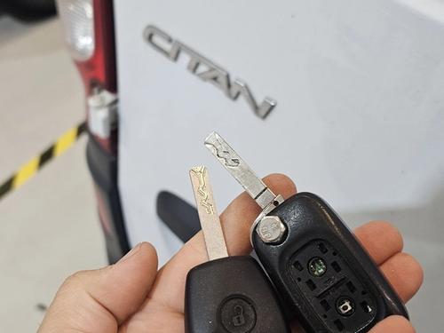 Mercedes Citan flip key replaced by a Lock City locksmith in Avonmouth and Lawrence Weston