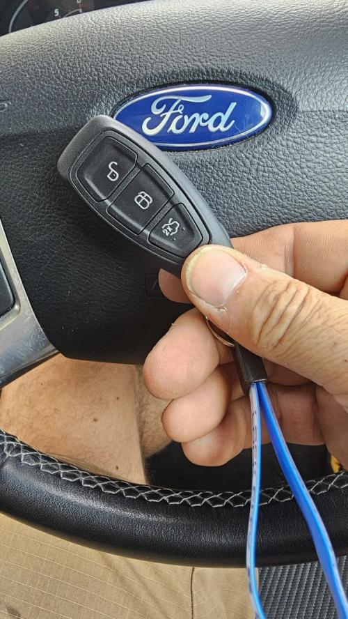 S-Max car key replaced by a Lock City locksmith in Bristol