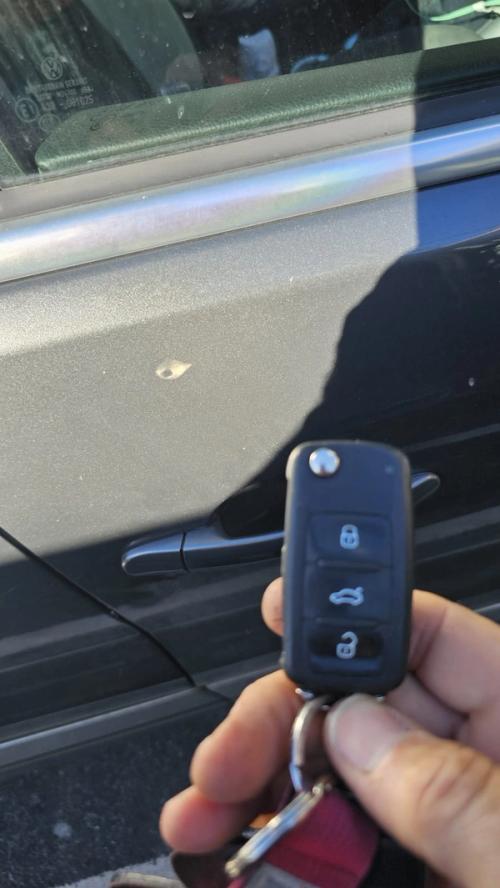 VW Tiguan smart key (vehicle entry) by Lock City in Walcot