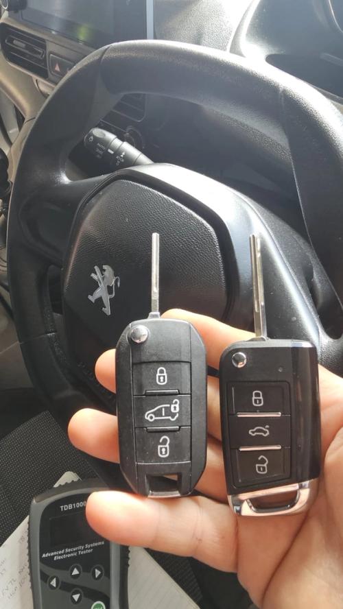 Peugeot Partner flip key (spare key) by Lock City in Publow & Whitchurch