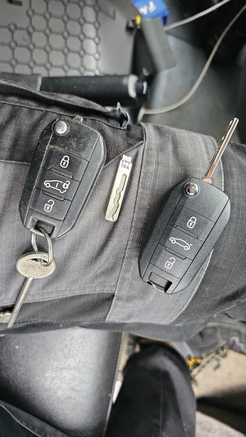 Vauxhall Vivaro flip key (spare key) by Lock City in Bradford-on-Avon South